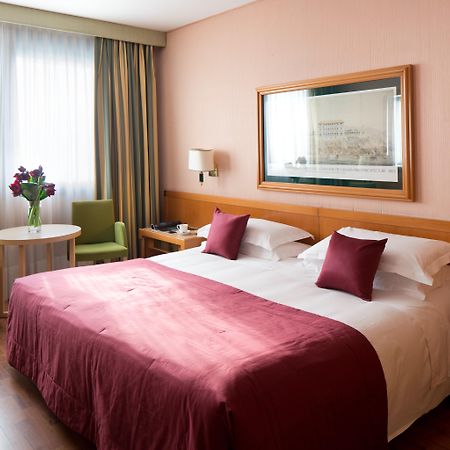 Starhotels President Genoa Luaran gambar