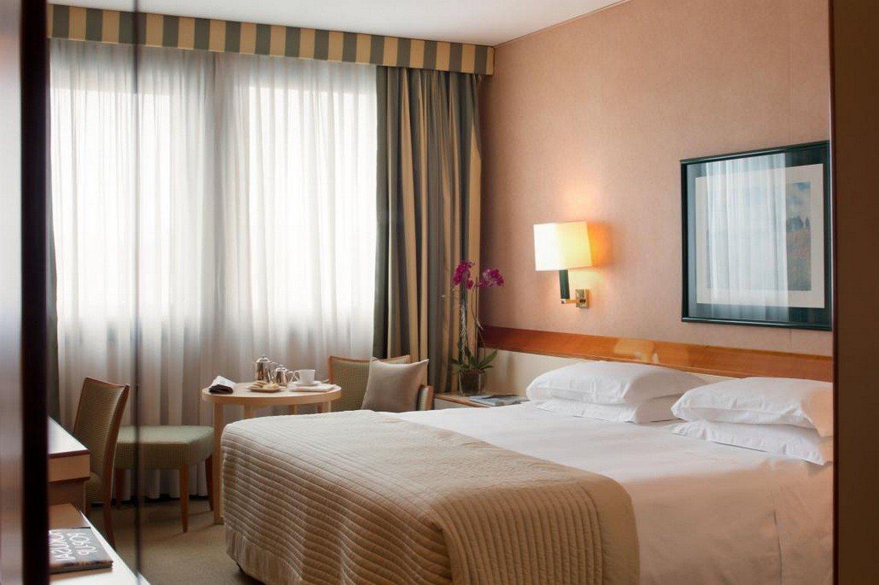 Starhotels President Genoa Luaran gambar