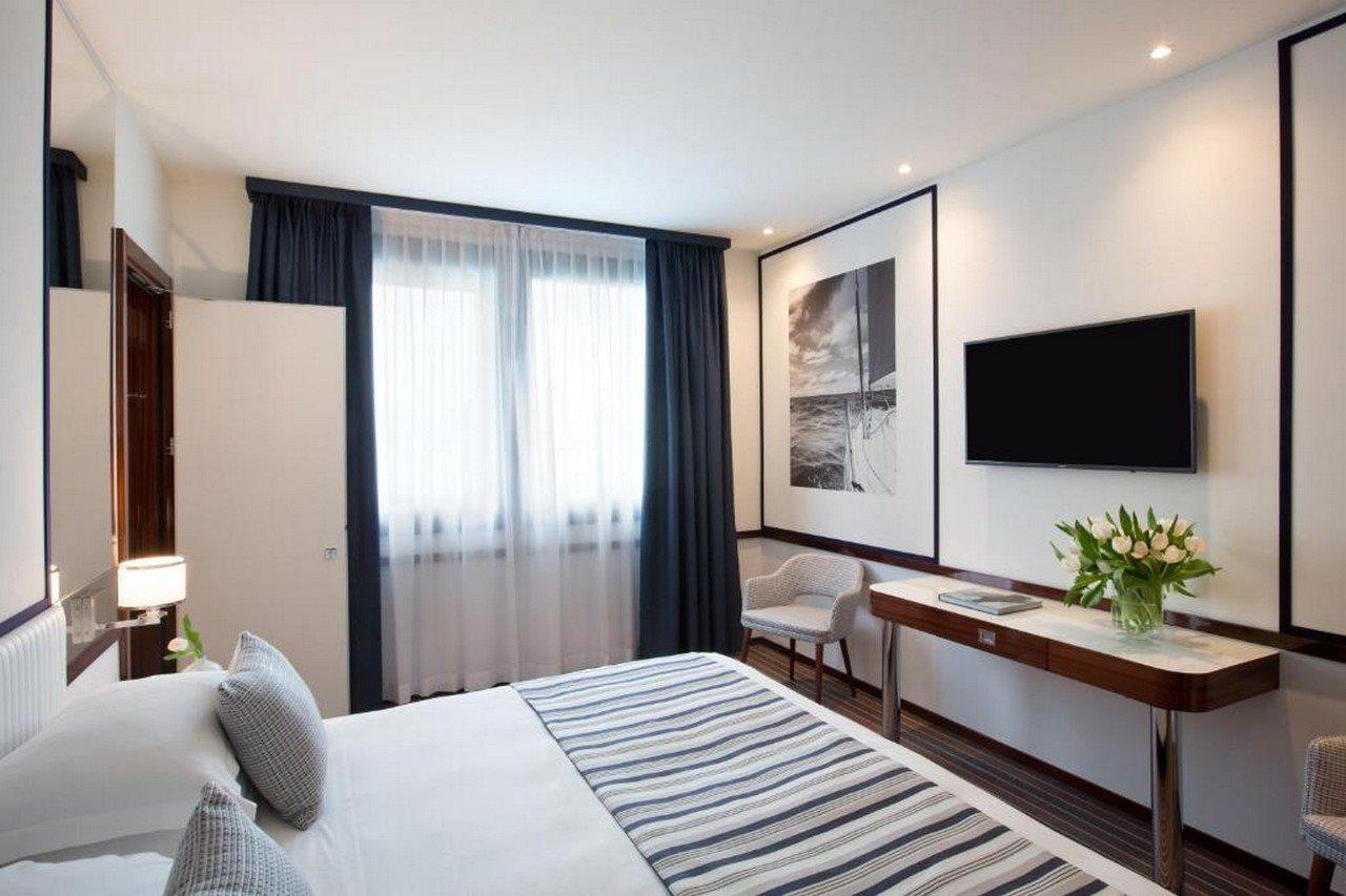 Starhotels President Genoa Luaran gambar