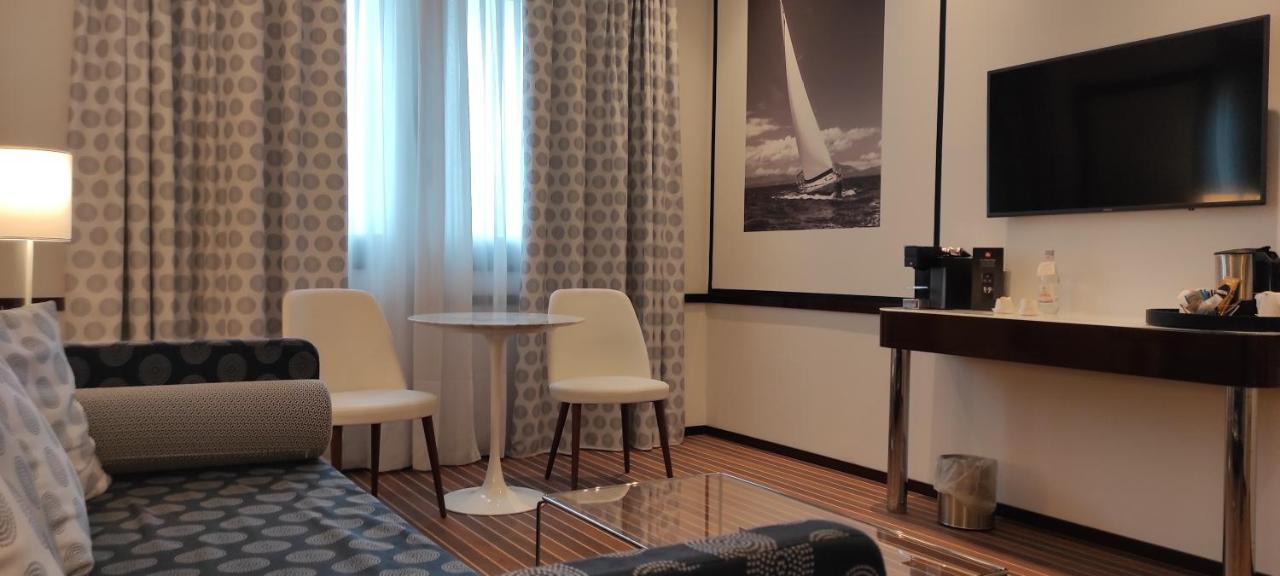 Starhotels President Genoa Luaran gambar