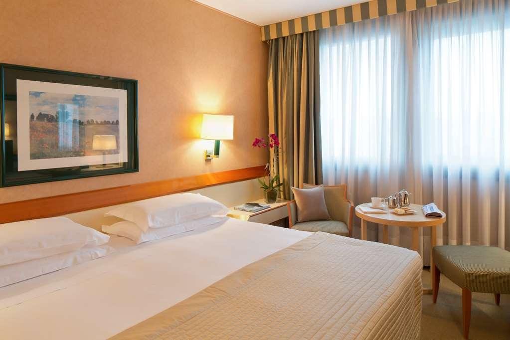 Starhotels President Genoa Bilik gambar