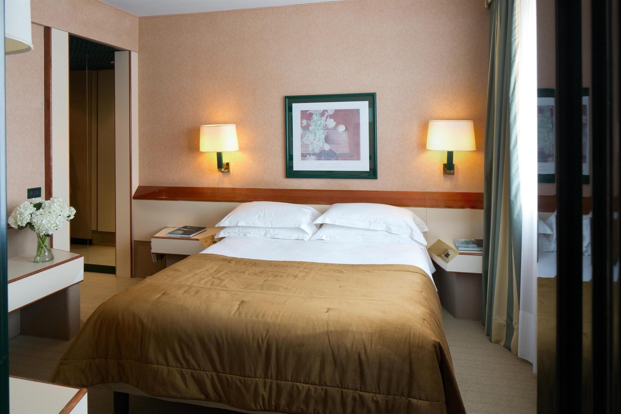 Starhotels President Genoa Luaran gambar
