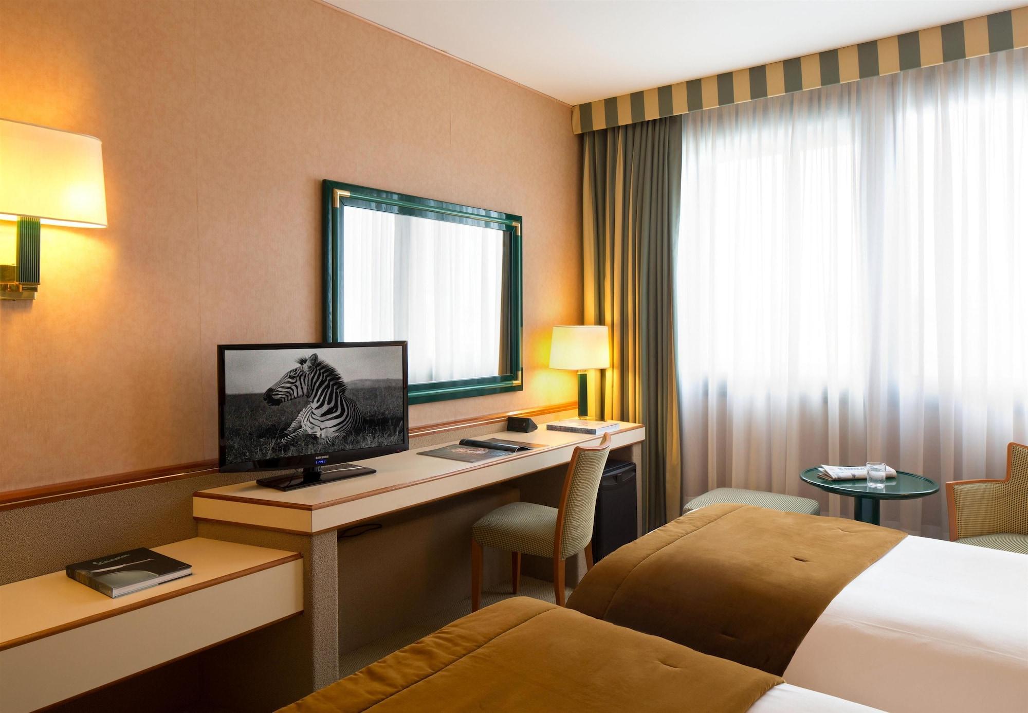 Starhotels President Genoa Luaran gambar
