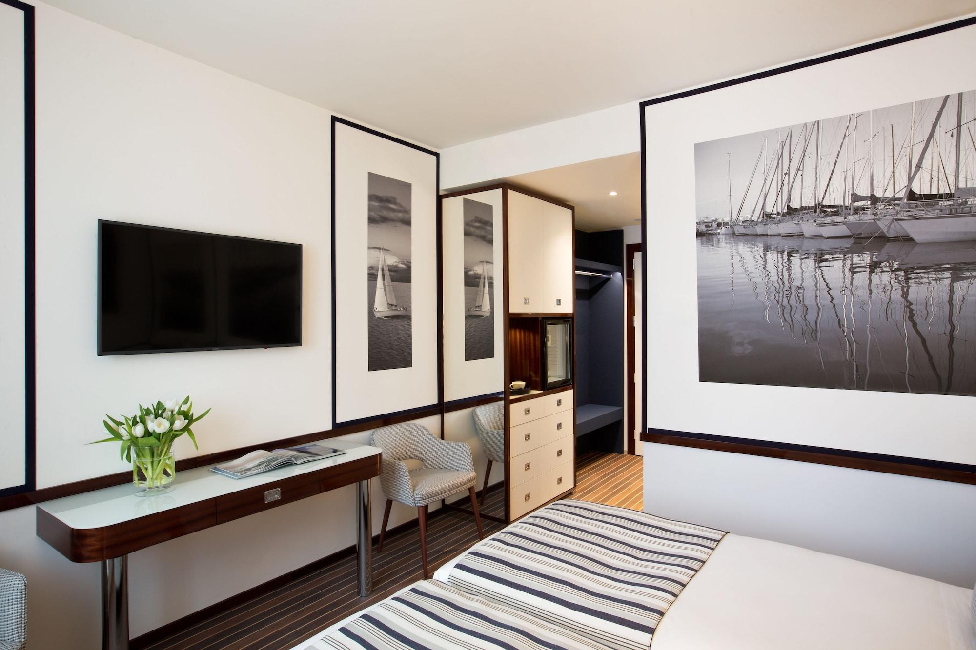 Starhotels President Genoa Luaran gambar